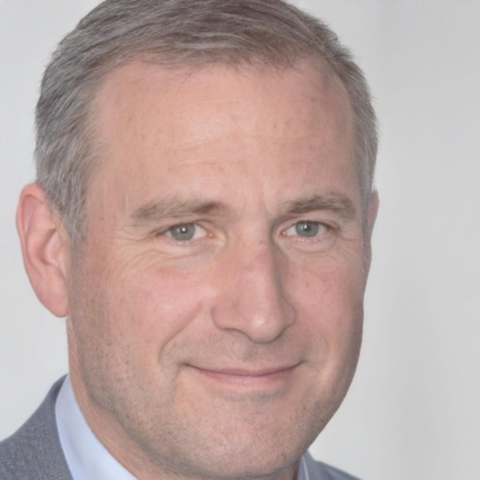 Expert financier analysant des données